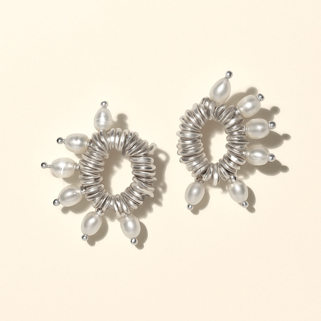 Aretes Afternoon Wine Silver
