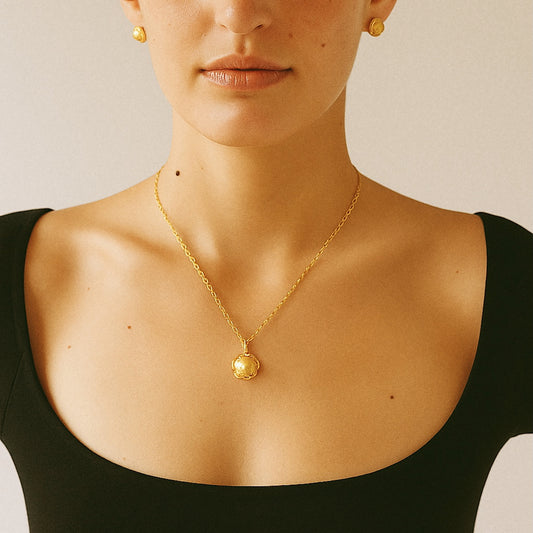 Collar Metamorphosis